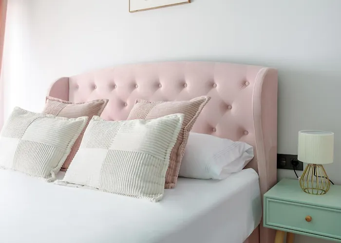 Charm Retreat Hotel
